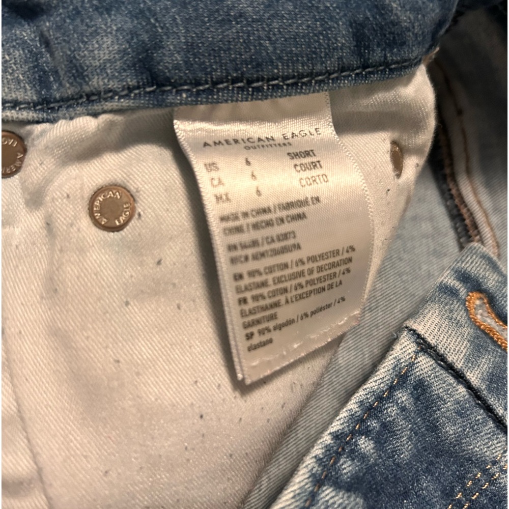 Womens AE Short Jeans - Picture 2 of 3